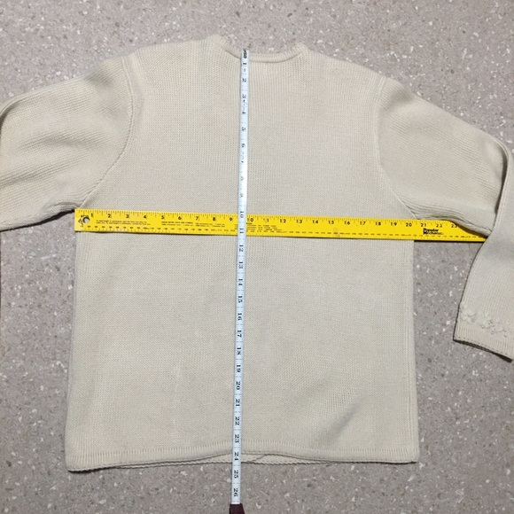 Vtg Classic Elements Petite Chunky Grandma Sweater Tan Emb gold metal button… - Picture 7 of 12